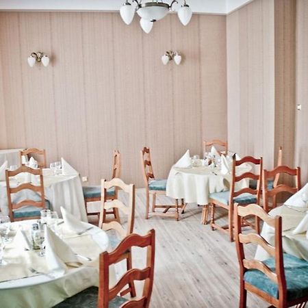 Hotel Arad Kültér fotó