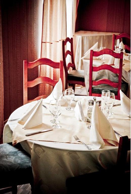 Hotel Arad Kültér fotó