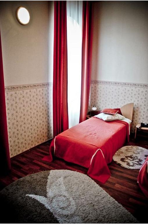 Hotel Arad Szoba fotó